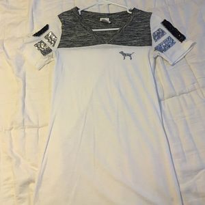 Victoria Secret, Pink tee shirt