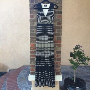 ABS maxi dress with side pockets and front slit