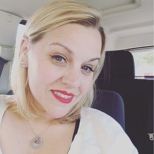 Meet your Posher, Becky