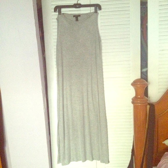 Long Side-Slit Sleeveless Top