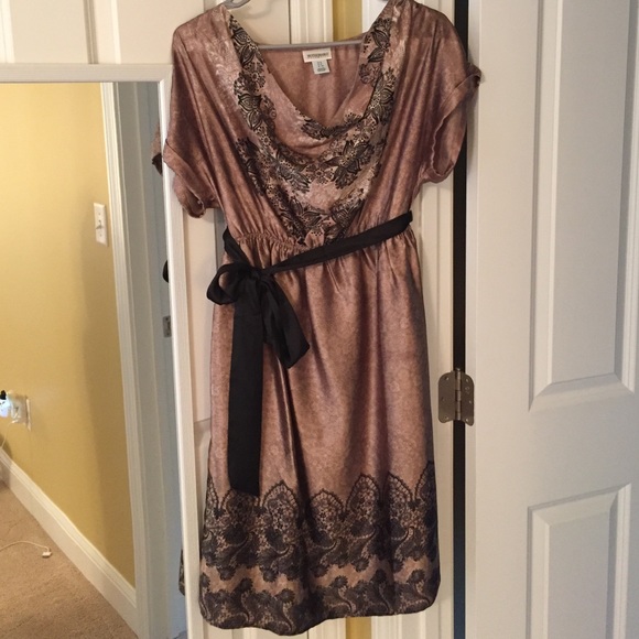 Motherhood Maternity Dress