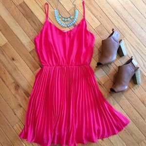 NWOT pink dress with pleats