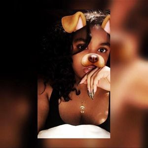 Meet your Posher, Noelia