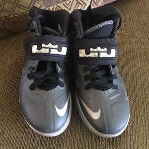 Youth Size 5 Lebron Soldier VII's