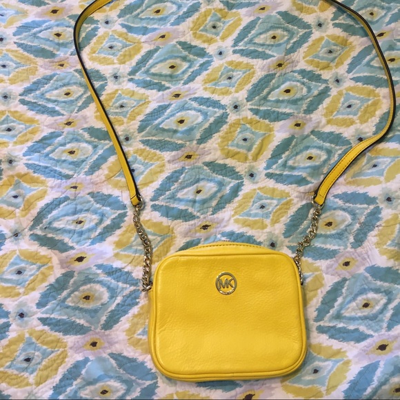 Michael Kors Handbags - Michael Kors Small Crossbody