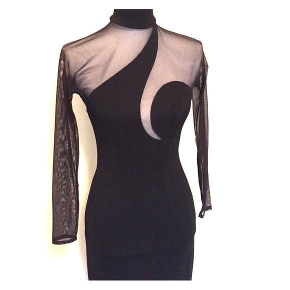 Cache Gown Size Small