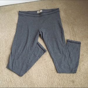 ON HOLD Hollister Leggings