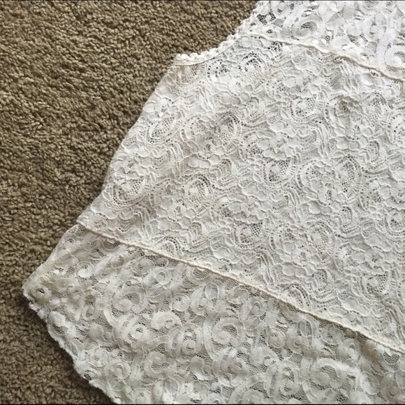 American Eagle White Lace Tank 💕☀️ - Picture 3 of 3