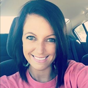 Meet your Posher, Marissa