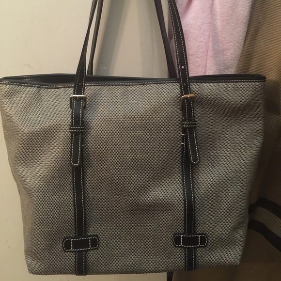 Dooney & Bourke Shoulder Bag - Picture 4 of 4