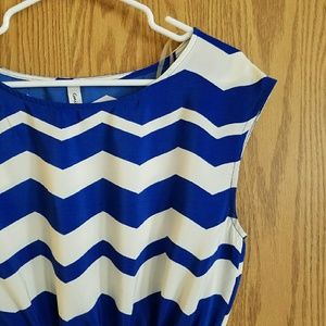 eunishop Dresses - Blue & White Chevron Dress with Belt sz L eunishop Dresses - Blue & White Chevron Dress with Belt sz L