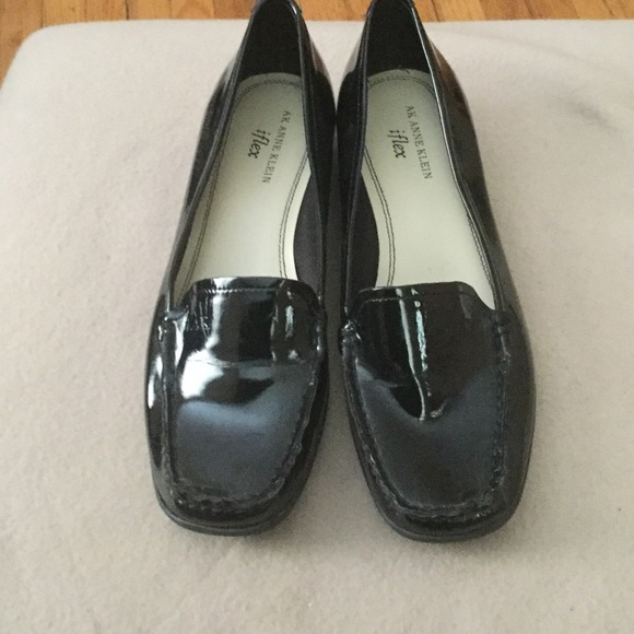 Anne Klein I flex flats