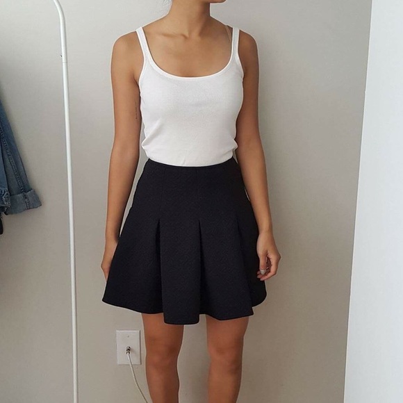 Bar III high waisted black full skirt