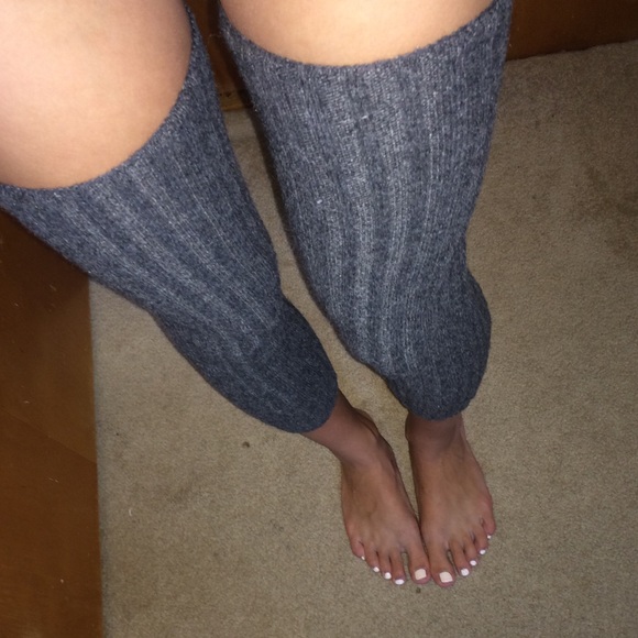 Gray sweater leg warmers