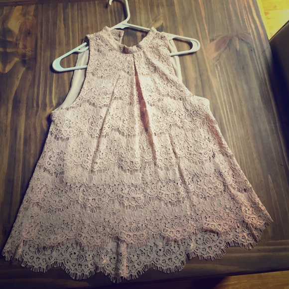 Lace halter neck crop top