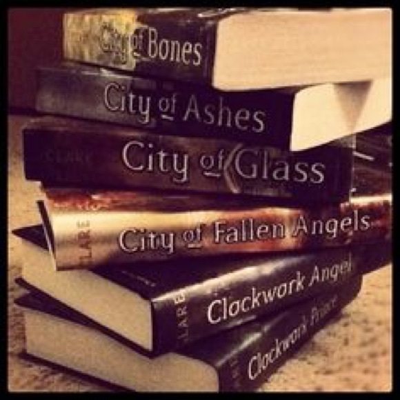 ‼️SEARCHING FOR‼️ Mortal Instruments Series - Picture 2 of 4