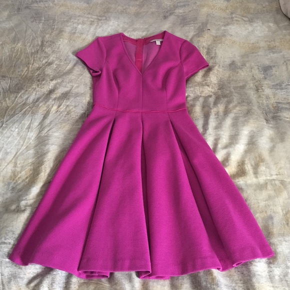 Host Pick 🎉Banana Republic fit and flare dress