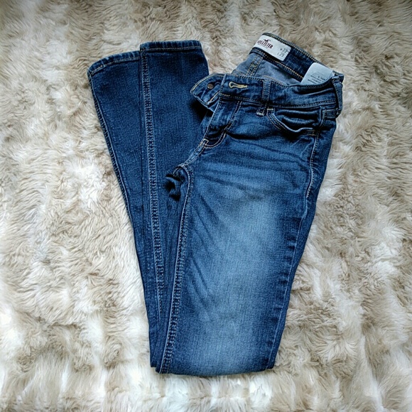 Medium wash hollister skinny jeans
