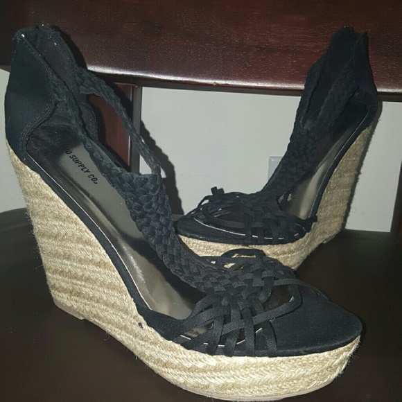 Like New espedril wedges - Picture 1 of 1
