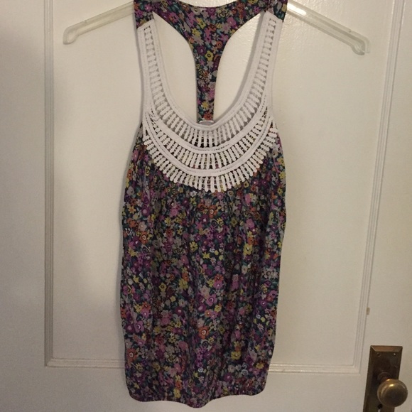 Blouse floral size medium petite
