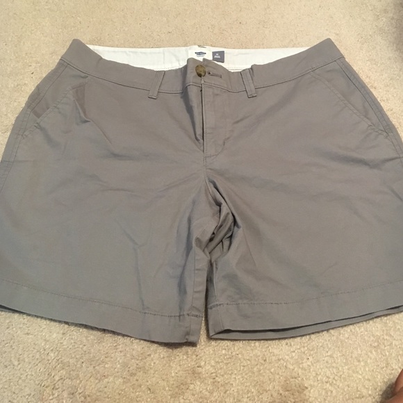 Grey Old Navy shorts