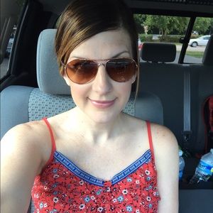 Meet your Posher, Melissa