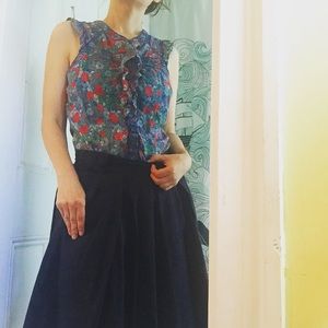 Edme & esyllte red and blue floral top