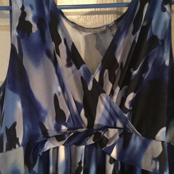 Beautiful maxi dress!