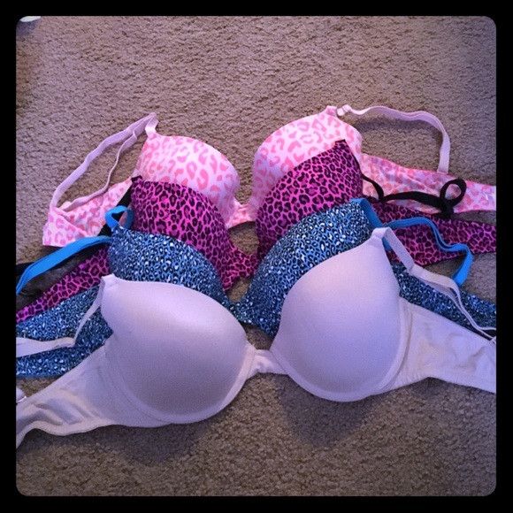 Victoria's Secret Pink bra bundle