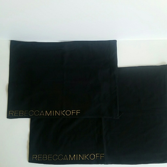 2 drawstring dust bags