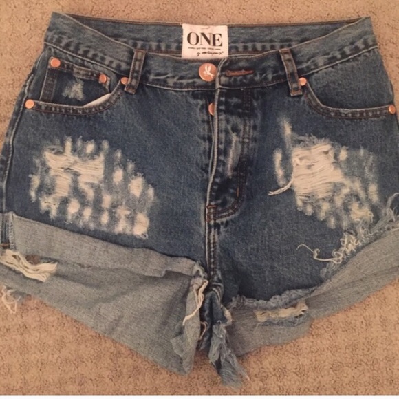 ISO high waisted tea spoon shorts Pacifica Hawks