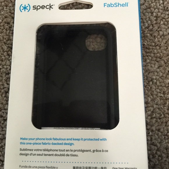 New FabShell by Speck iPhone 4 case - Picture 2 of 2
