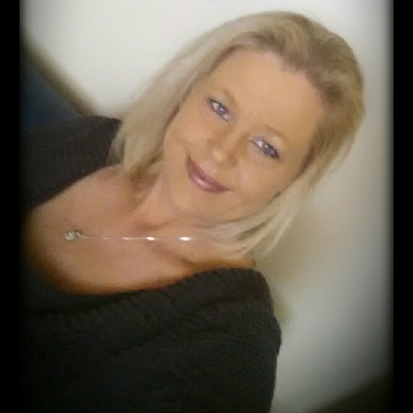 Meet your Posher, Angie