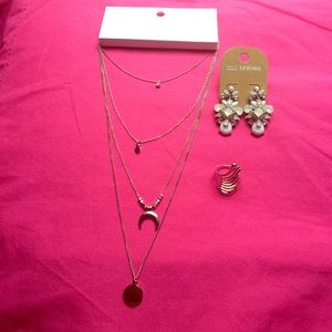 Call it spring ,h&m jewelry, ring(lowest for 1hr)