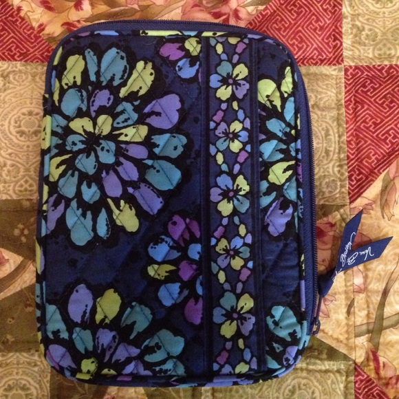 Vera Bradley Accessories - Vera Bradley ipad/tablet case