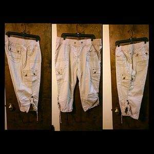 Maurices Capri/Bermuda Shorts Size 22