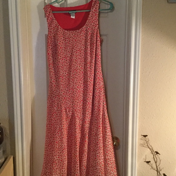 Fabulously feminine dress!
