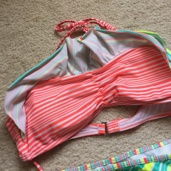 Matching top+bottom swimsuit! - Picture 2 of 3