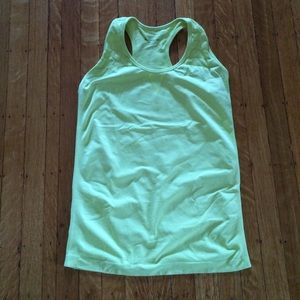 Oiselle Birds of a Feather Tank