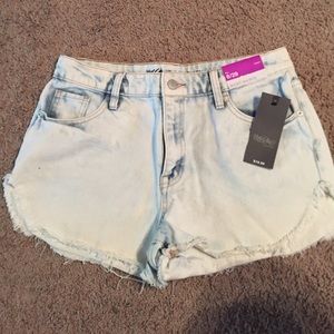 Mossimo Light Wash Blue Jean shorts