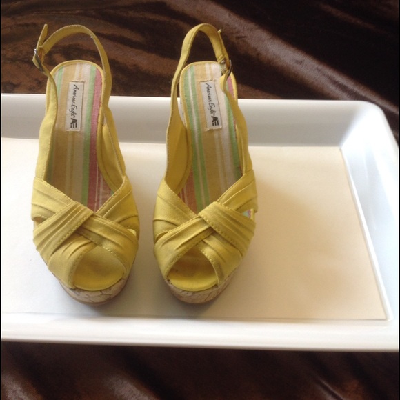 American Eagle by Payless Shoes - American Eagle Sz 5 1/2 Yellow open toe wedges.