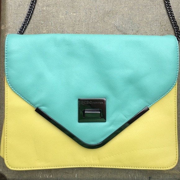 BCBGeneration Handbags - BCBG leather purse EUC