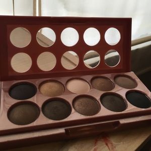 NYX Dream Catcher Eye Shadow Palette
