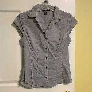 H&m button down top