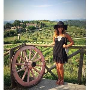 Meet your Posher, Laura