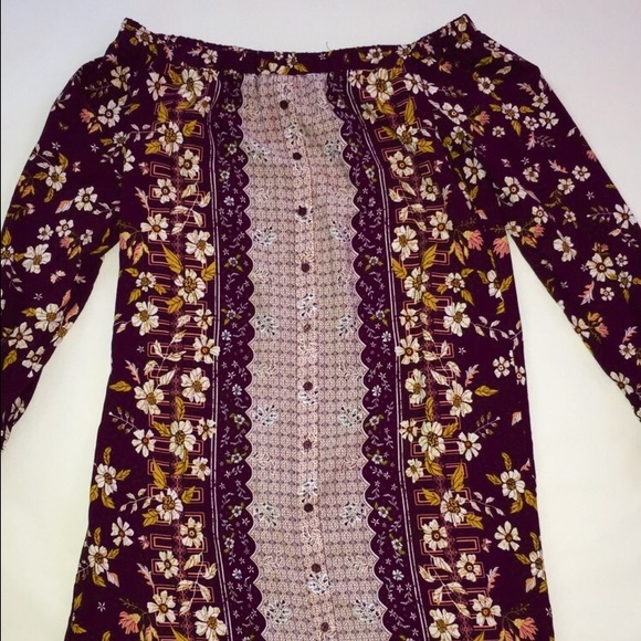 SOLD🚫 Off the shoulder dress - Picture 2 of 2