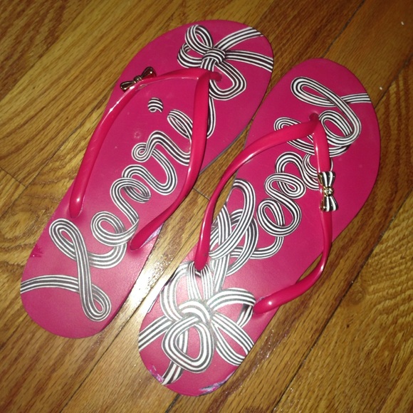 SZ 8 PINK HENRI BENDEL FLIP FLOPS