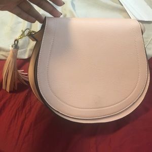 BRAND NEW Light Pink Cross Body w/ gold accessory!