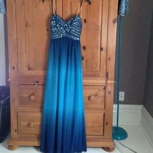 Long aquamarine dress