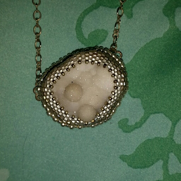 Drusy quartz necklace - Picture 2 of 2